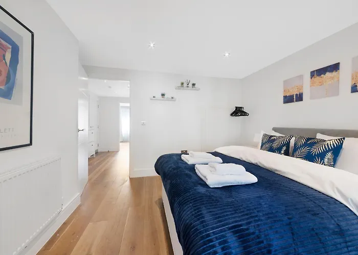 Hermitage Road Apartment By Morethanstays